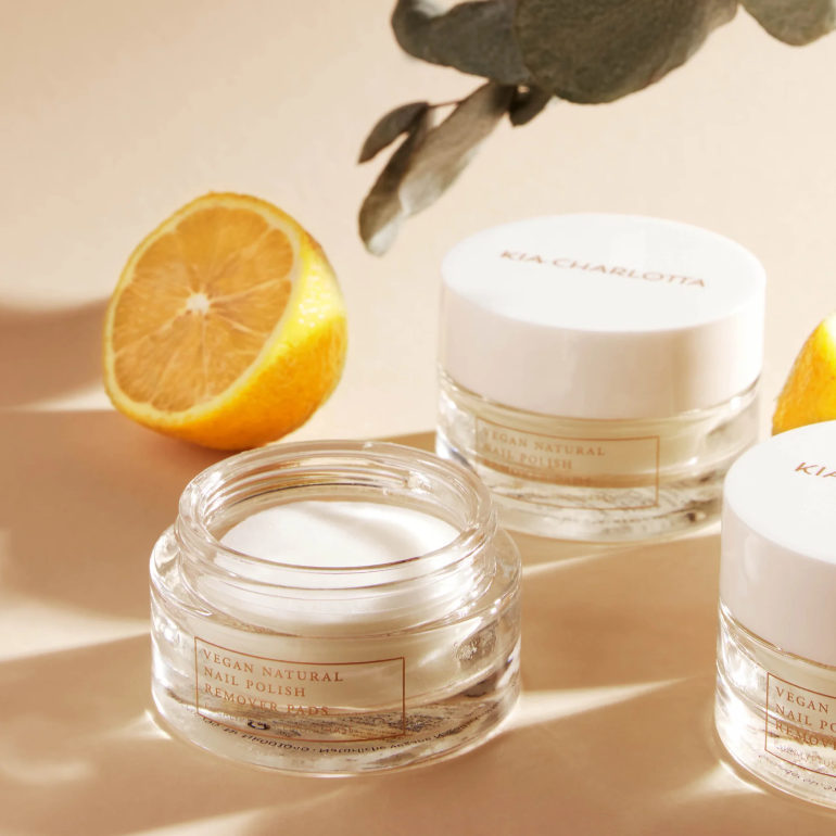 Kia Charlotta - Nagellackentferner Pads